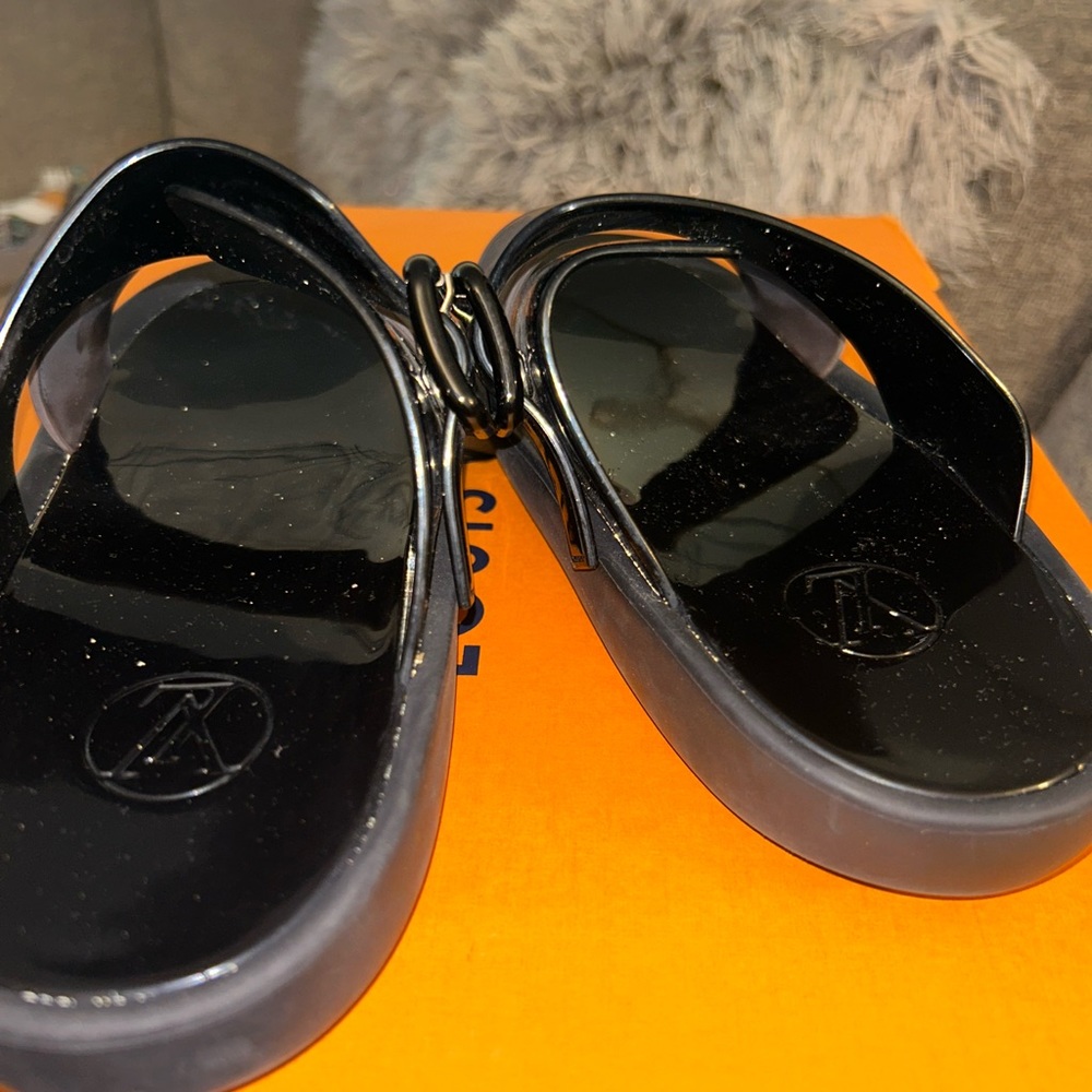 Louis Vuitton Mule / Slides - Picture 3 of 5